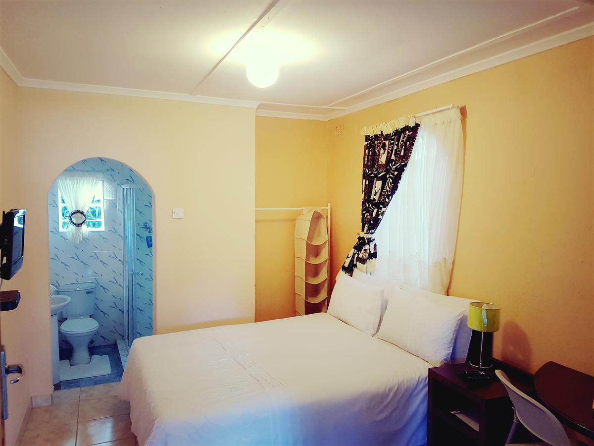 Lynns Guest House Bulawayo Kültér fotó